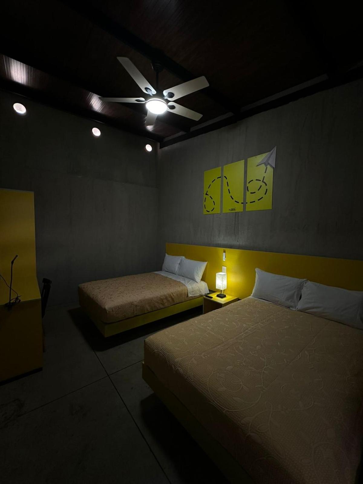 Check Inn Hostal Aeropuerto Gdl Las Pintas Exterior photo